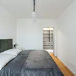 Brand New Modern - Workspace Balcony & Parking *