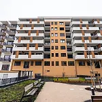Brand New Modern - Workspace Balcony & Parking Apartment *