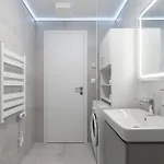 Brand New Modern - Workspace Balcony & Parking Apartment