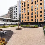 Apartment Brand New Modern - Workspace Balcony & Parking Pressburg