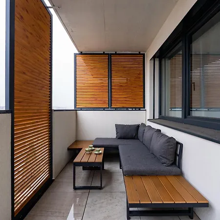 Apartament Brand New Modern - Workspace Balcony & Parking *