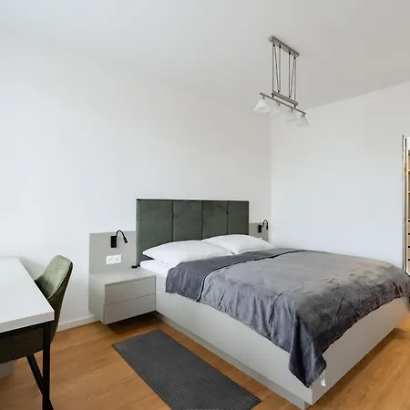 Brand New Modern - Workspace Balcony & Parking Apartament Bratysława