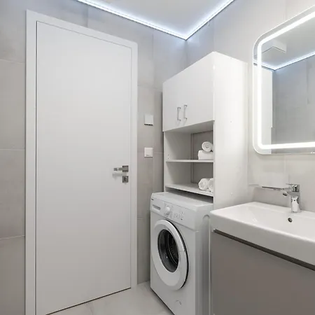 Apartamento Brand New Modern - Workspace Balcony & Parking Bratislava