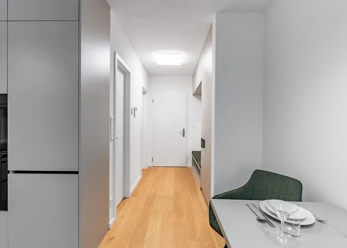 Apartament Brand New Modern - Workspace Balcony & Parking Bratysława