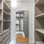Διαμέρισμα Brand New Modern - Workspace Balcony & Parking Μπρατισλάβα