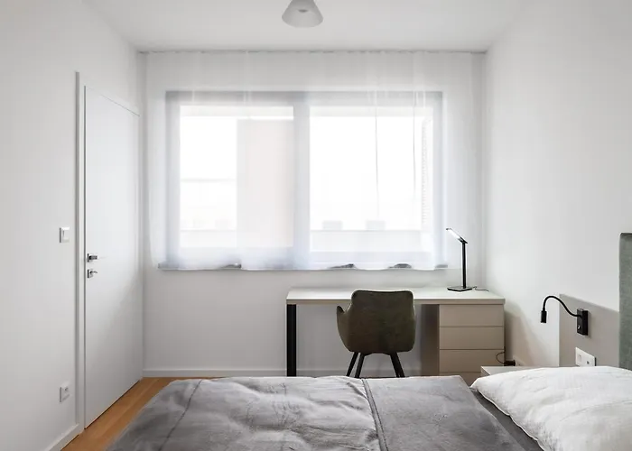 Apartament Brand New Modern - Workspace Balcony & Parking Bratysława