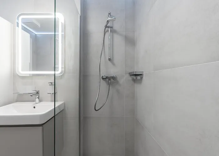 Apartament Brand New Modern - Workspace Balcony & Parking Bratysława